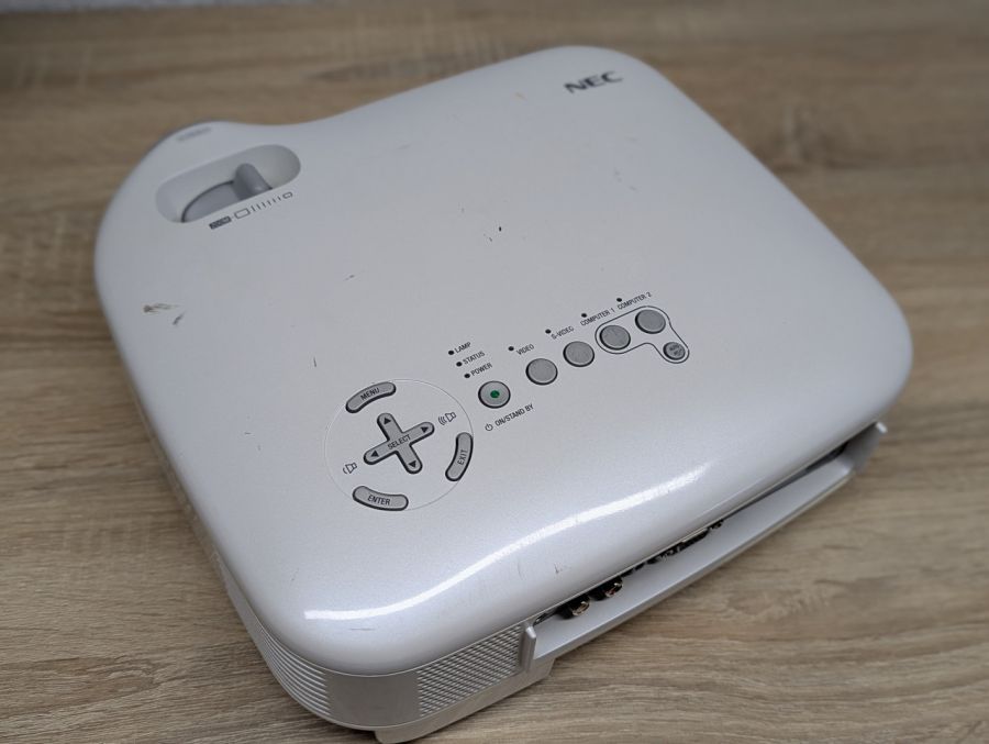 Б/В Проєктор NEC VT575