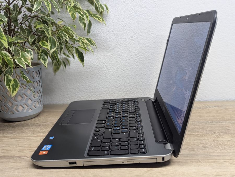 Уцінка! Ноутбук Б/В Dell Inspiron 5521, Intel Core i5-3317U, DDR3 8 GB, SSD 128GB, 15.6" HD