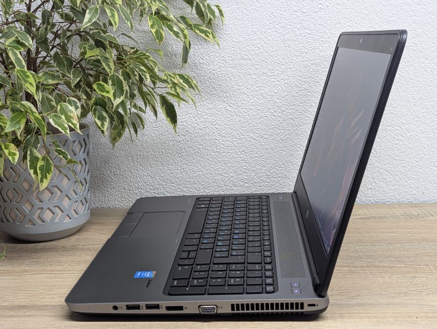 Ноутбук Б/В HP ProBook 650 G1, Intel Core i7-4712MQ, DDR3 8 GB, SSD 256GB, AMD Radeon HD 8500M, 15.6" HD