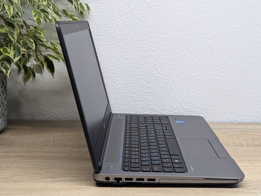 Ноутбук Б/В HP ProBook 650 G1, Intel Core i7-4712MQ, DDR3 8 GB, SSD 256GB, AMD Radeon HD 8500M, 15.6" HD