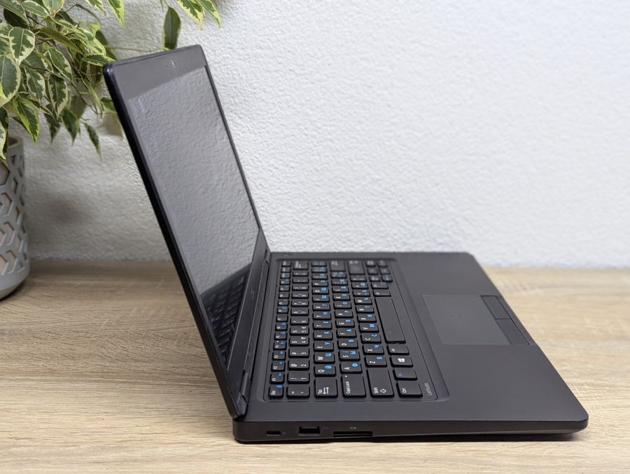 Уцінка! Ноутбук Б/В Dell Latitude 5480, Intel Core i5-6300U, DDR4 8 GB, SSD 128GB, 14" Full HD