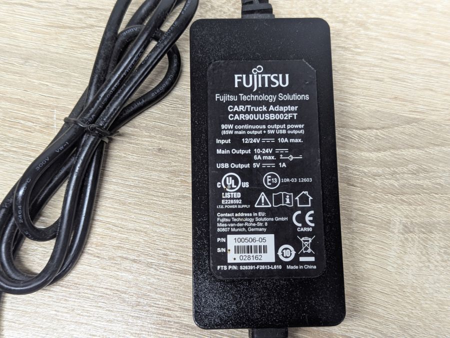 Б/В Автомобільний адаптер Fujitsu до ноутбука Sony