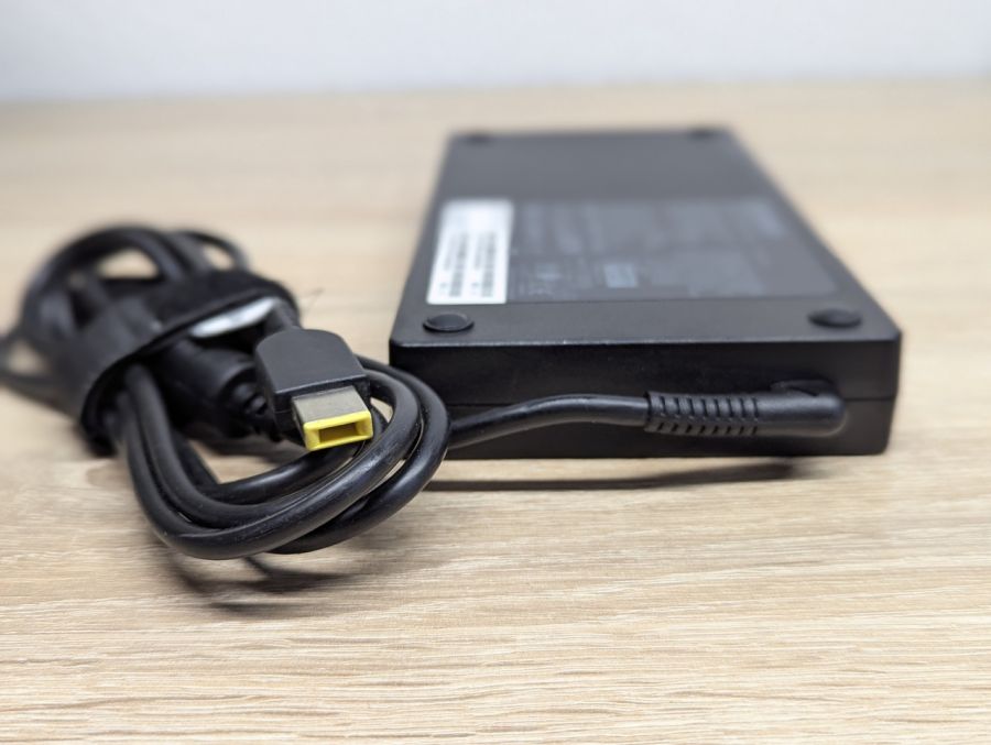 Б/В Lenovo USB+pin 20V, 230w
