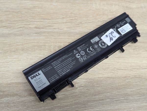 Б/В Оригінальна акумуляторна батарея Dell VV0NF