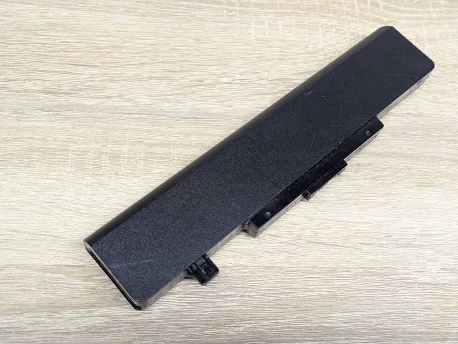 Б/В Оригінальна акумуляторна батарея Lenovo L11M6Y01