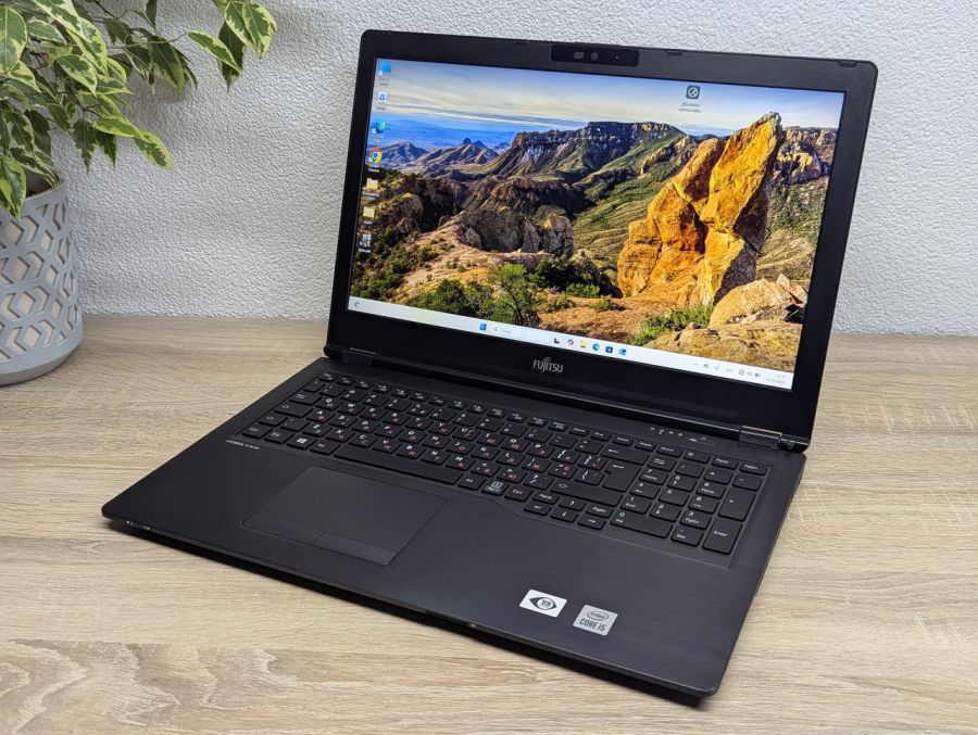 Уцінка! Ноутбук Б/В Fujitsu LifeBook U7510, Intel Core i5-10210U, DDR4 16 GB, SSD 256GB, 15" Full HD
