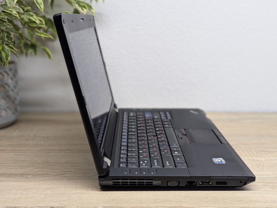 Уцінка! Ноутбук Б/В Lenovo L420, Intel Core i3-2350M, DDR3 8 GB, SSD 128GB, 14" HD Сенсор