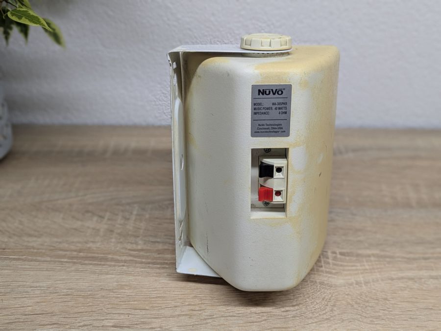 Б/В Полична колонка NUVO WA-30SPKR