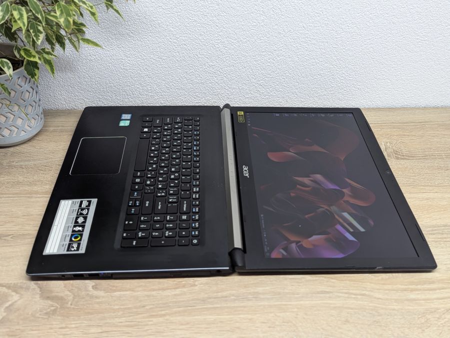 Ноутбук Б/В Acer Aspire A517 51G, Intel Core i7-8550U, DDR4 12 GB, SSD 128GB + HDD 512GB, 17"