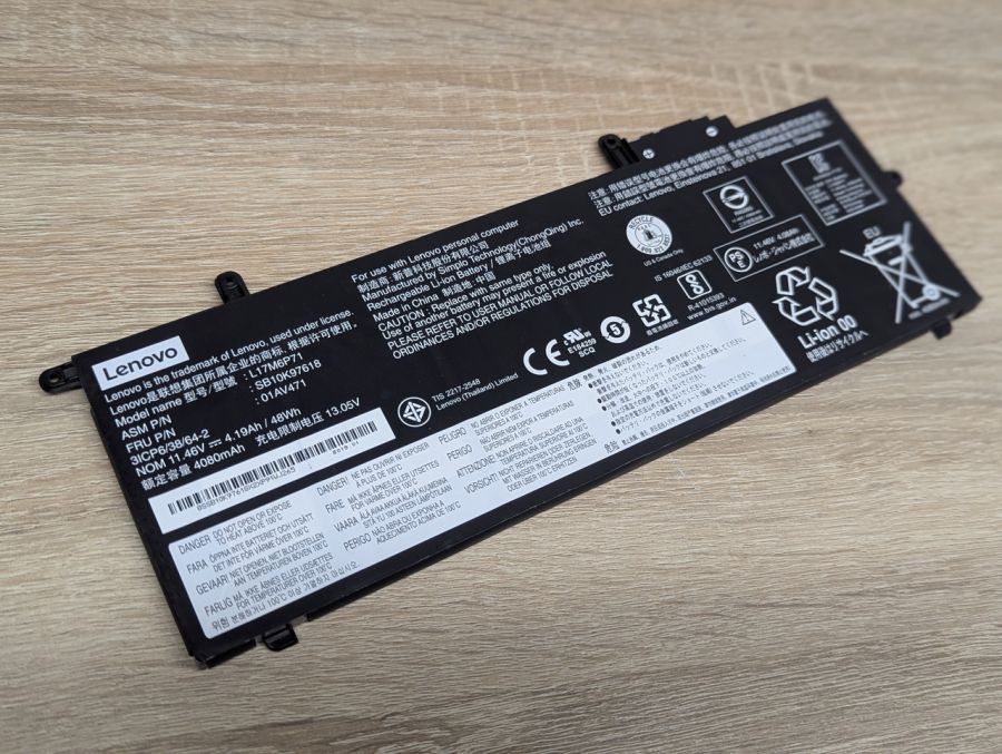 Б/В Оригінальна акумуляторна батарея Lenovo L17M6P71 (01AV471)