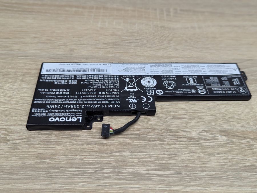 Б/В Оригінальна акумуляторна батарея Lenovo SB10K97578 (01AV421)