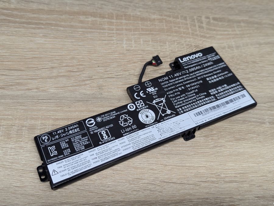 Б/В Оригінальна акумуляторна батарея Lenovo SB10K97578 (01AV421)