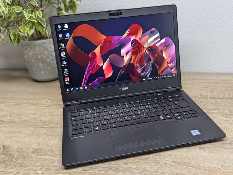 Ноутбук Б/В Fujitsu U747, Intel Core i5-6200U, DDR4 8 GB, SSD 256GB, 14" Full HD