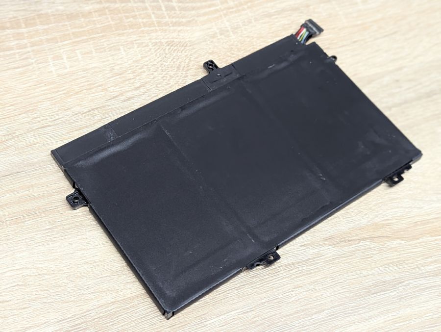 Б/В Акумуляторна батарея Lenovo L17M3P54 [ProductHub SKU L17M3P54-20]