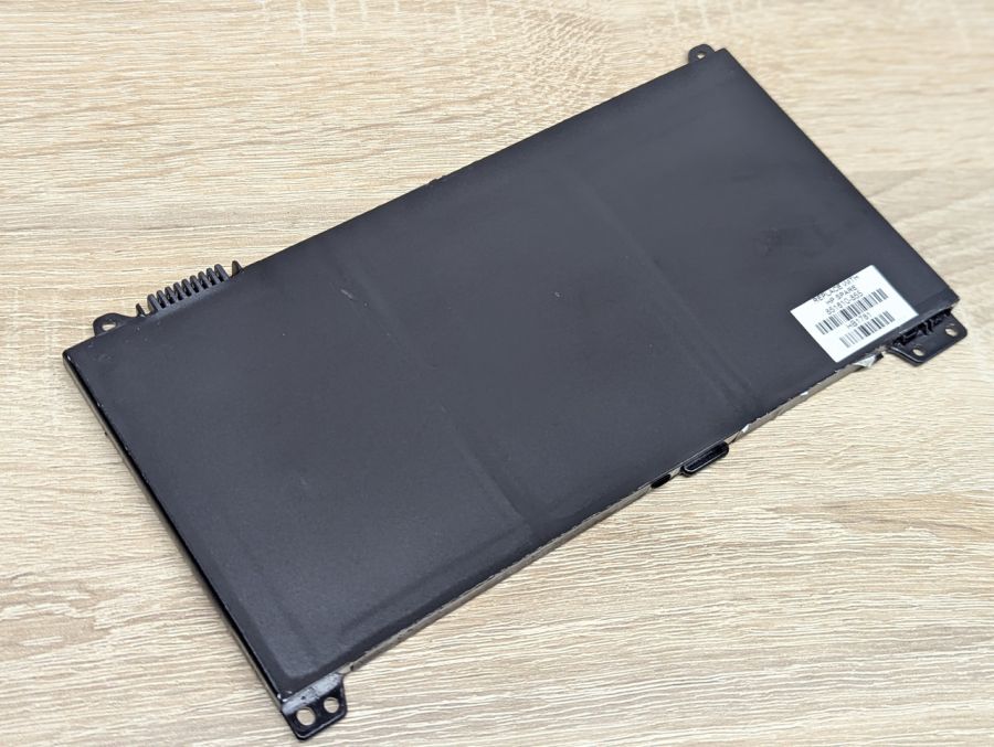 Б/В Оригінальна акумуляторна батарея HP RR03XL [ProductHub SKU RR03XL-20]