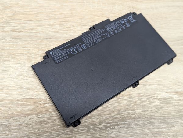 Б/В Оригінальна акумуляторна батарея HP CD03XL