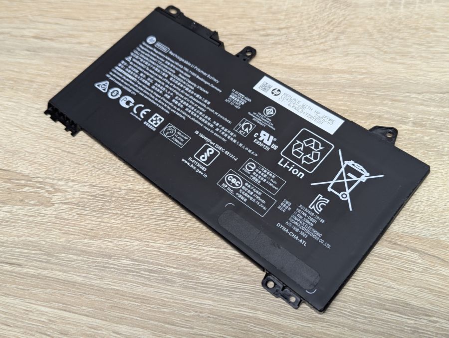 Б/В Оригінальна акумуляторна батарея HP RF03XL [ProductHub SKU RF03XL]