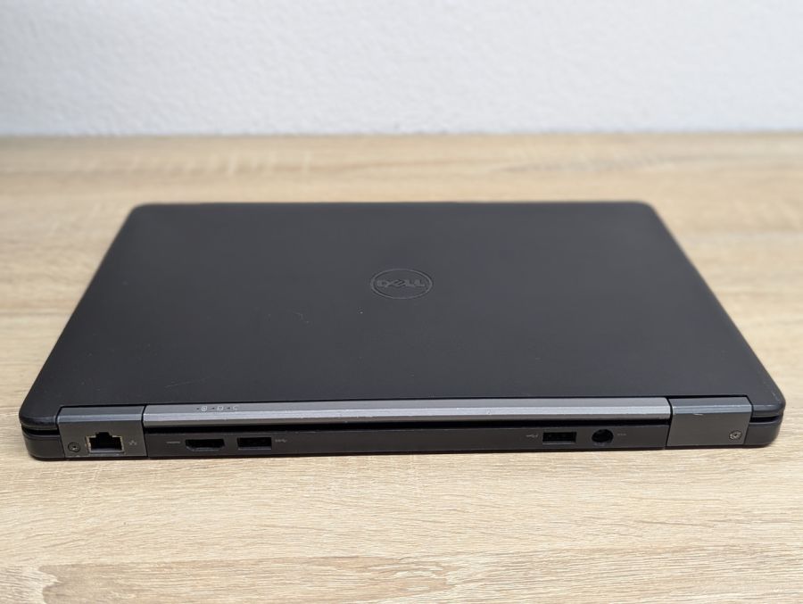 Ноутбук Б/В Dell Latitude E7250, Intel Core i5-5300, DDR3 8 GB, SSD 128GB, 17.3" HD