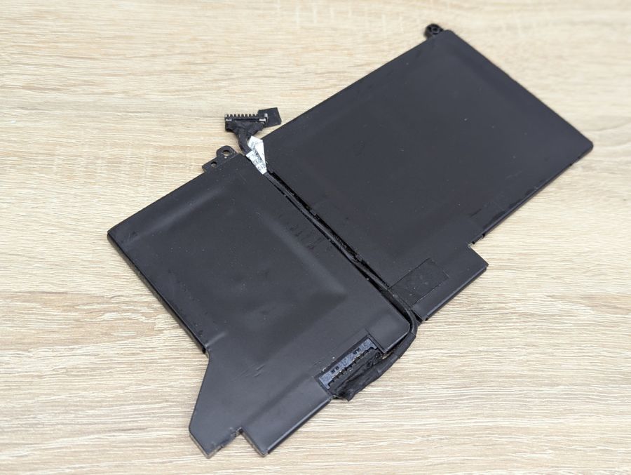 Б/В Акумуляторна батарея DLH DJ1JO (Dell)
