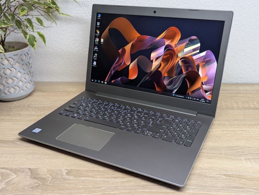 Ноутбук Б/В Lenovo IdeaPad 520-15IKB, Intel Core i7-8550U, DDR4 12 GB, SSD 178GB, 15.6" Full HD