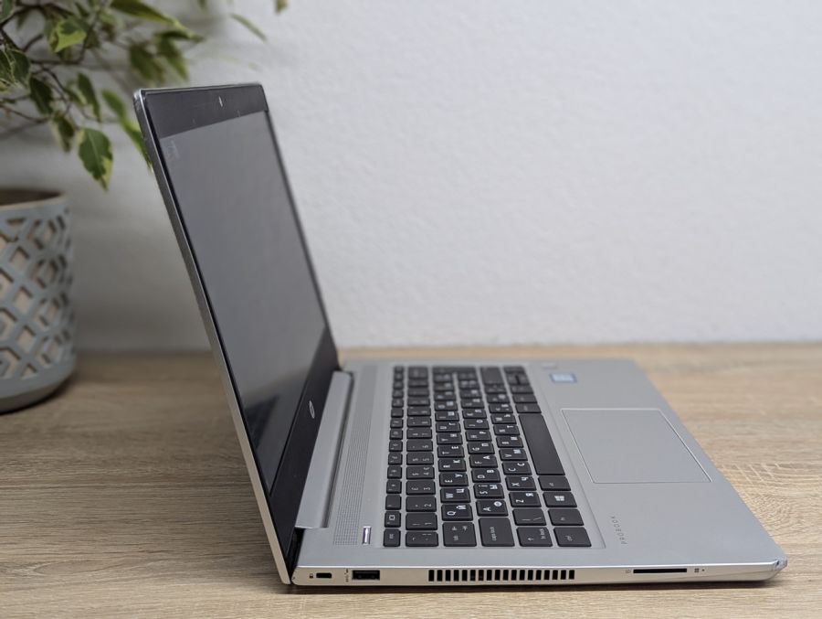 Уцінка! Ноутбук Б/В HP ProBook 430 G6, Intel Core i5-8265U, DDR4 16 GB, SSD 256GB, 13" Full HD