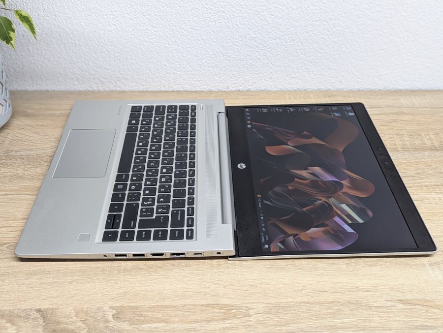 Уцінка! Ноутбук Б/В HP ProBook 445 G7, AMD Ryzen 5 4500U, DDR4 8 GB, SSD 256GB, AMD Radeon Graphics, 14" Full HD