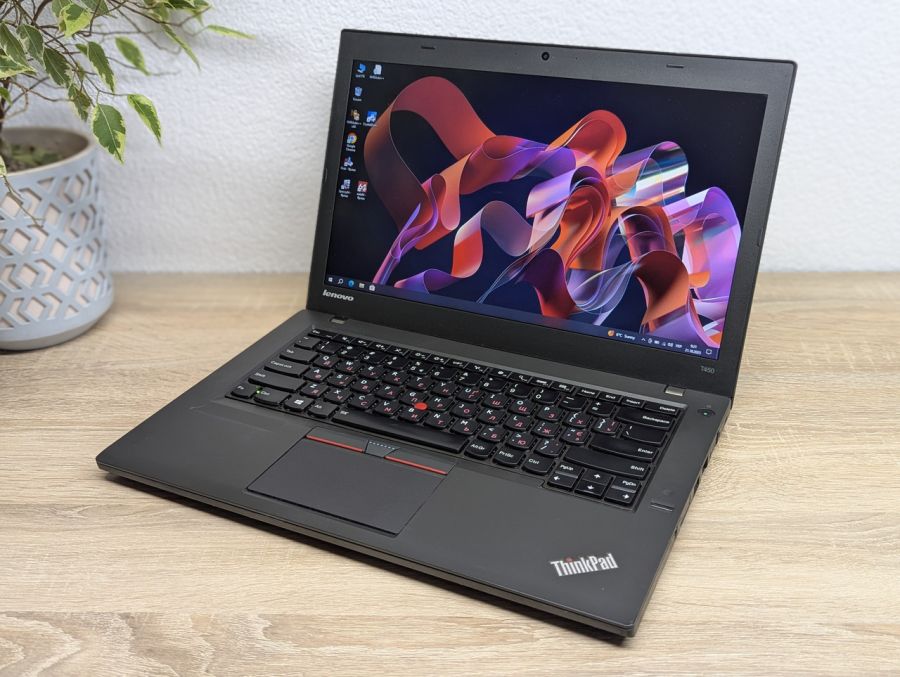 Уцінка! Ноутбук Б/В Lenovo ThinkPad T450, Intel Core i5-5300U, DDR3 8 GB, SSD 128GB, 14" HD