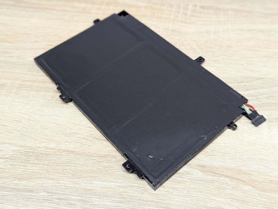Б/В Акумуляторна батарея Lenovo L17L3P52