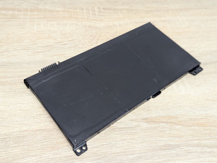 Б/В Оригінальна акумуляторна батарея HP RR03XL [ProductHub SKU RR03XL-30]