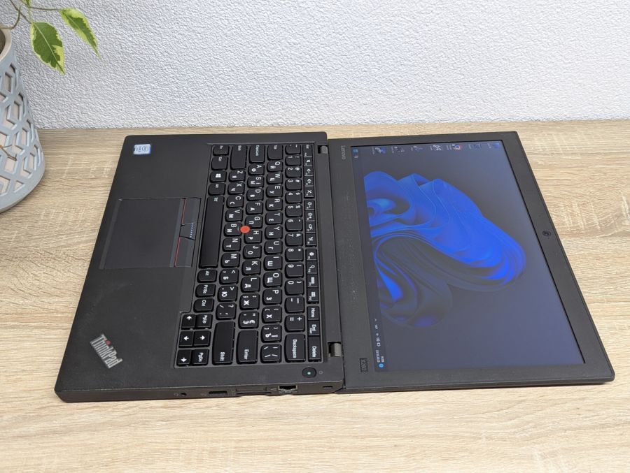 Уцінка! Ноутбук Б/В Lenovo ThinkPad X260, Intel Core i5-6200U, DDR4 8 GB, SSD 128GB, HD