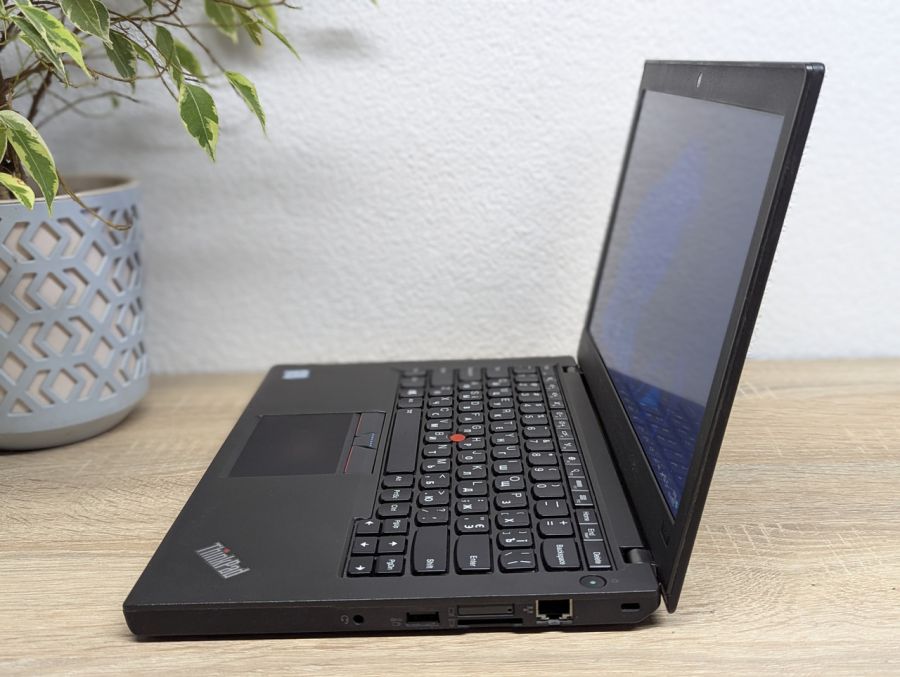 Уцінка! Ноутбук Б/В Lenovo ThinkPad X260, Intel Core i5-6200U, DDR4 8 GB, SSD 128GB, HD