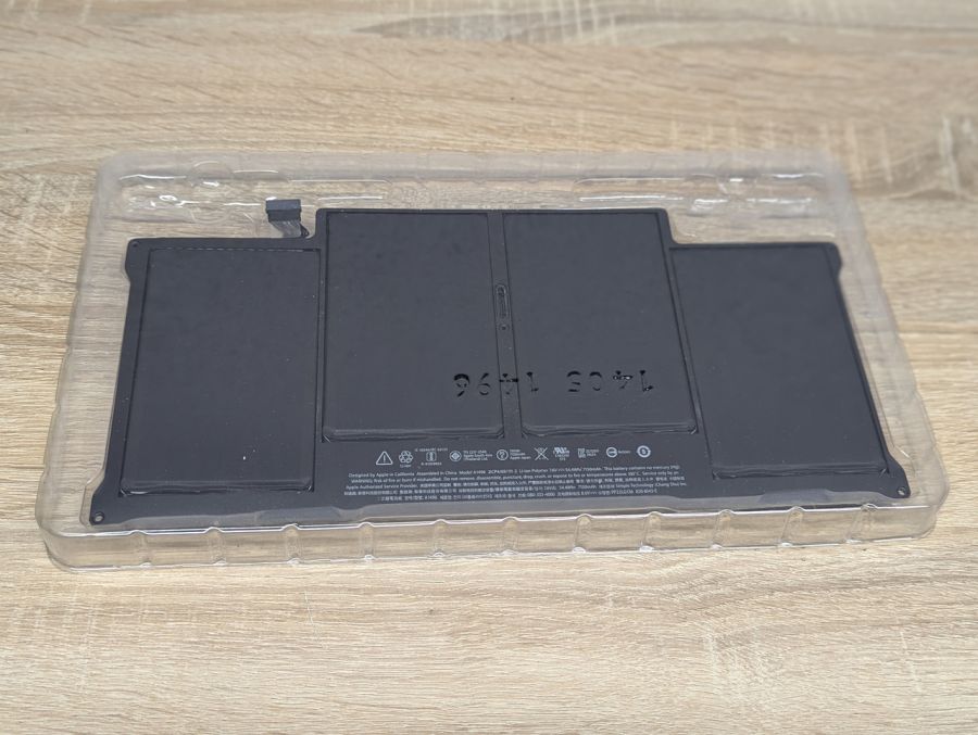 Б/В Оригінальний акумулятор Apple A1496