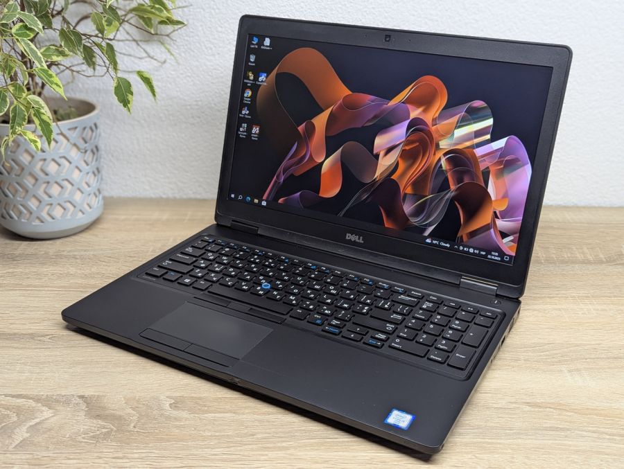 Уцінка! Ноутбук Б/В Dell Latitude 5580, Intel Core i5-6300U, DDR4 8 GB, SSD 256GB, 15.6" Full HD