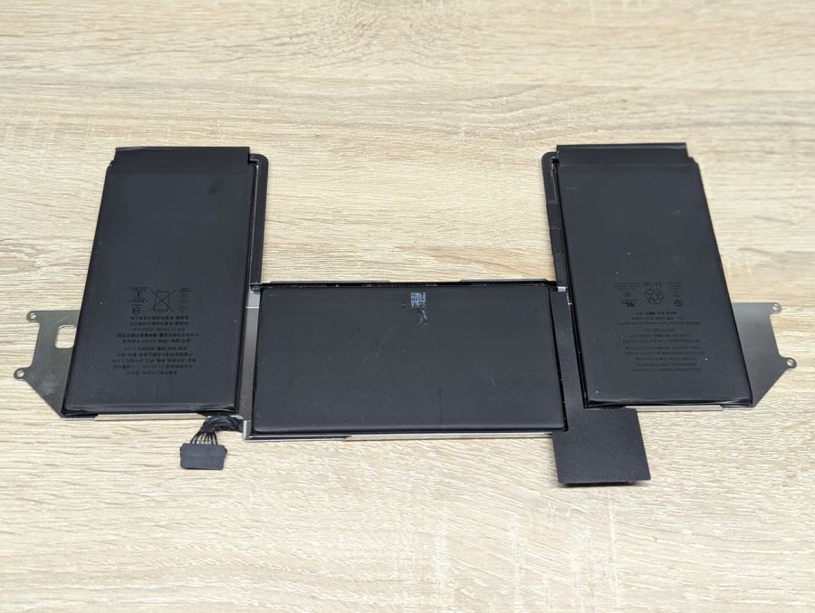 Б/В Оригінальний акумулятор Apple A2389 [ProductHub SKU A2389-20]