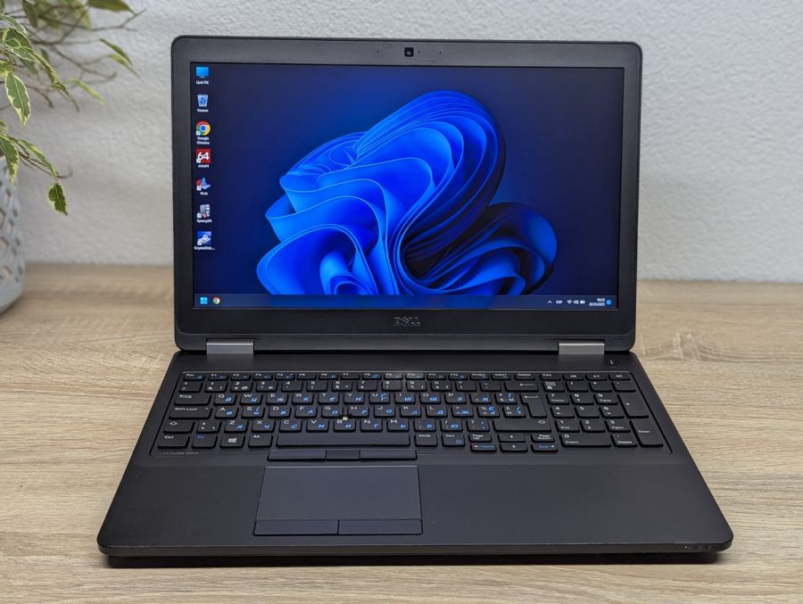 Ноутбук Б/В Dell Latitude E5570, Intel Core i5-6300U, DDR4 8 GB, SSD 128GB, AMD Radeon R7 M360 2Gb, 15.6" Full HD