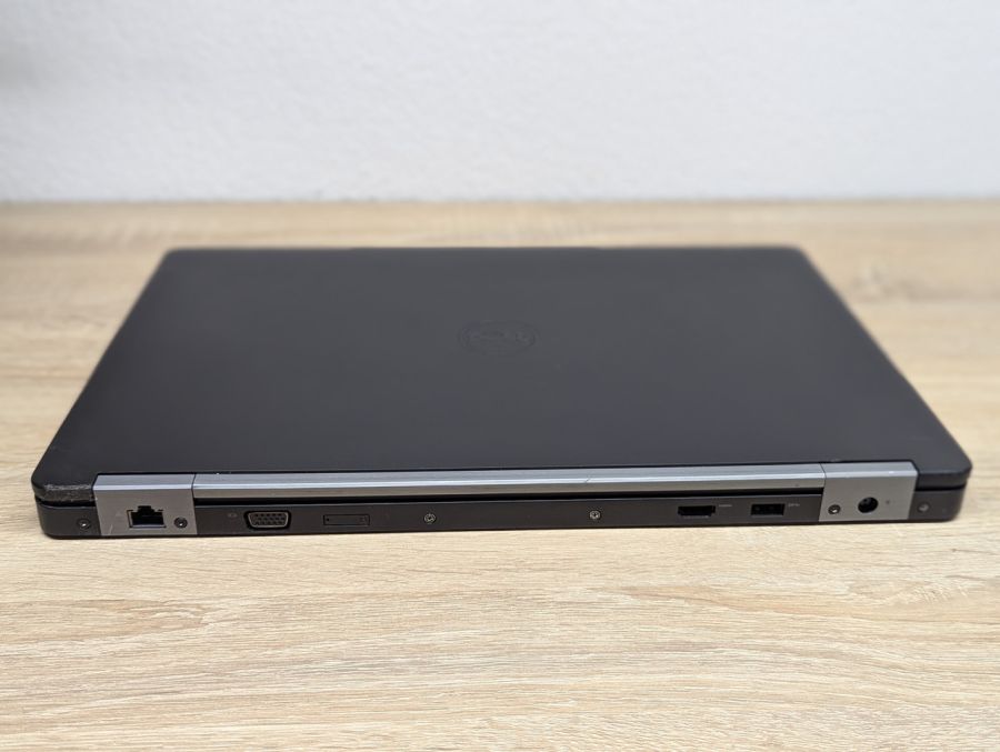 Уцінка! Ноутбук Б/В Dell Latitude E5570, Intel Core i5-6300U, DDR4 8 GB, SSD 256GB, 15.6" Full HD