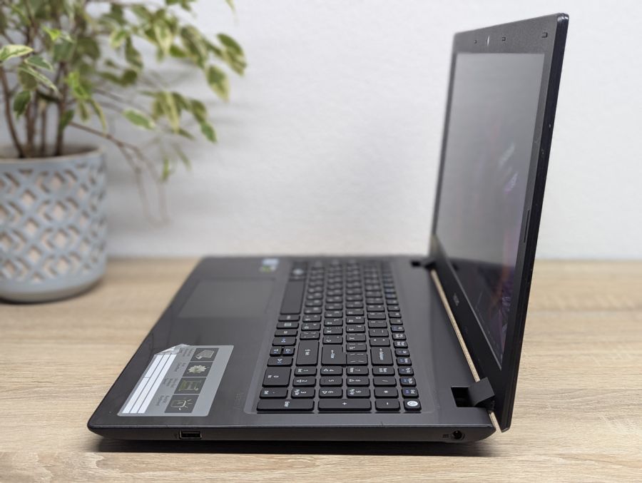Уцінка! Ноутбук Б/В Acer Aspire V5-591G, Intel Core i5-6300HQ, DDR4 16 GB, SSD 128GB + SSD 500GB, GTX 950M 2Gb, 15.6" Full HD