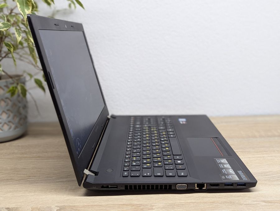 Уцінка! Ноутбук Б/В Lenovo E51-80, Intel Core i7-6500U, DDR3 16 GB, SSD 256GB, AMD Radeon R5 M330, 15.6"