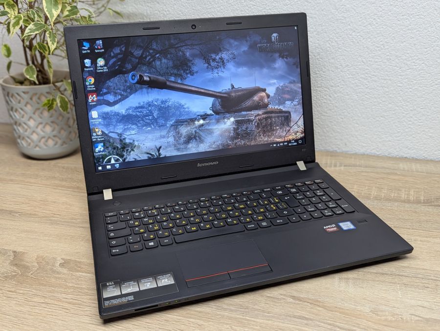 Уцінка! Ноутбук Б/В Lenovo E51-80, Intel Core i7-6500U, DDR3 16 GB, SSD 256GB, AMD Radeon R5 M330, 15.6"