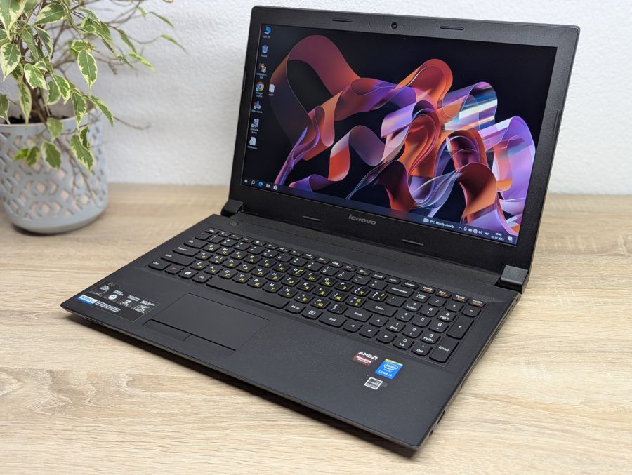 Уцінка! Ноутбук Б/В Lenovo B50-80, Intel Core i5-5200U, DDR3 8 GB, SSD 256GB, AMD Radeon HD 8500M, 15.6" Full HD