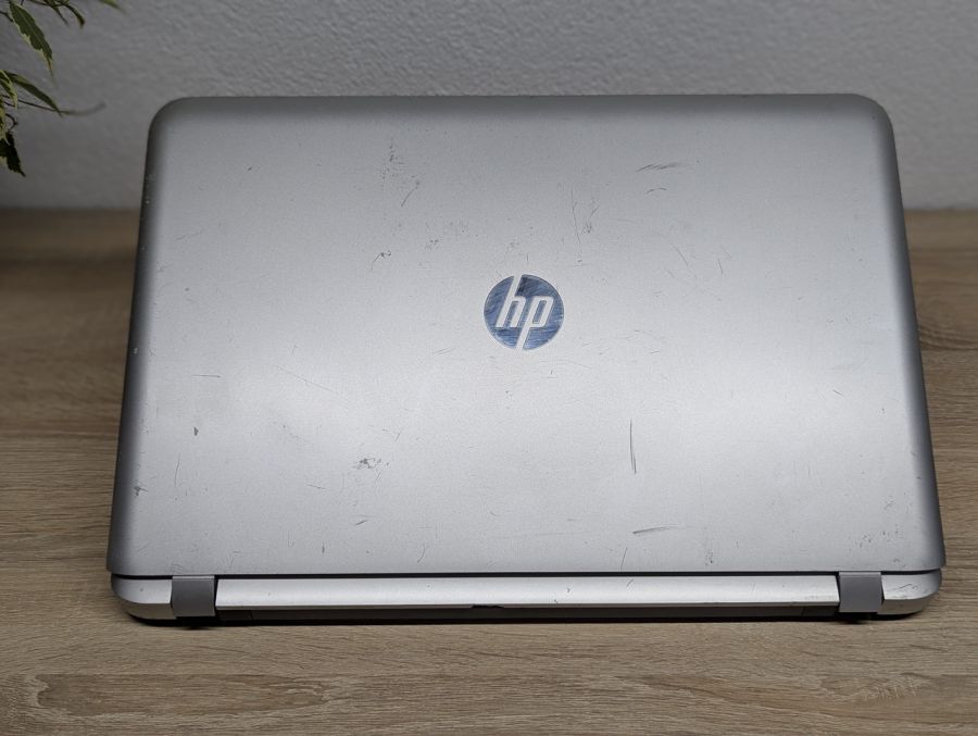 Уцінка! Ноутбук Б/В HP Pavilion 17 Notebook, Intel Core i3-6100U, DDR3 8 GB, SSD 128GB, 17" HD