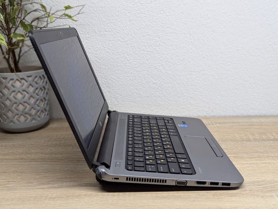 Уцінка! Ноутбук Б/В HP ProBook 430 G2, Intel Core i5-5200U, DDR3 8 GB, SSD 128GB, 12.5" HD