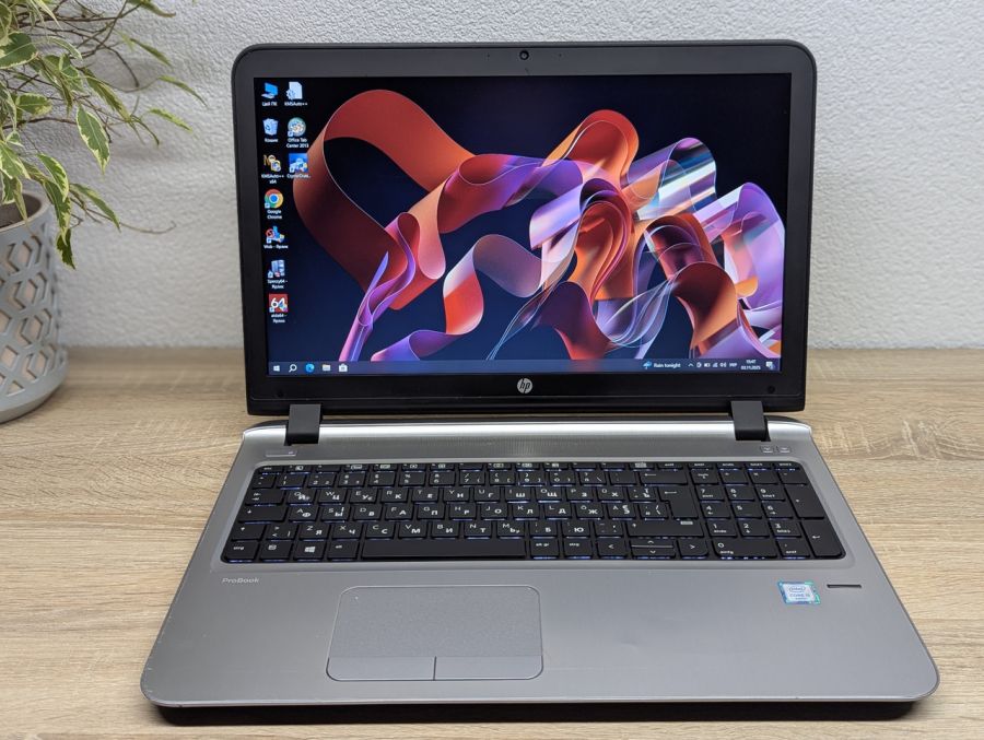 Уцінка! Ноутбук Б/В HP ProBook 450 G3, Intel Core i5-6200U, DDR3 8 GB, SSD 128GB, 15.6" Full HD