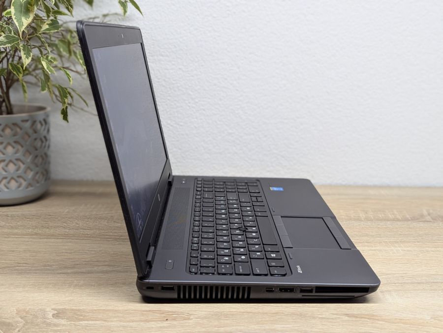 Уцінка! Ноутбук Б/В HP ZBook 15, Intel Core i7-4700MQ, DDR3 32 GB, SSD 256GB, NVIDIA Quadro K610M 1Gb, 15.6" Full HD