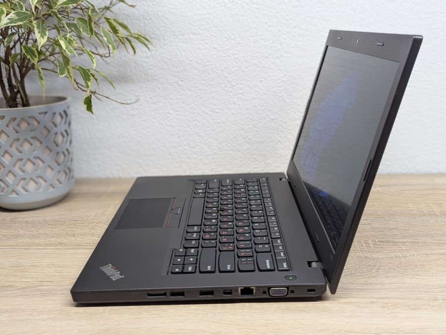 Уцінка! Ноутбук Б/В Lenovo ThinkPad L470, Intel Core i5-6200U, DDR4 8 GB, SSD 128GB, 14" Full HD