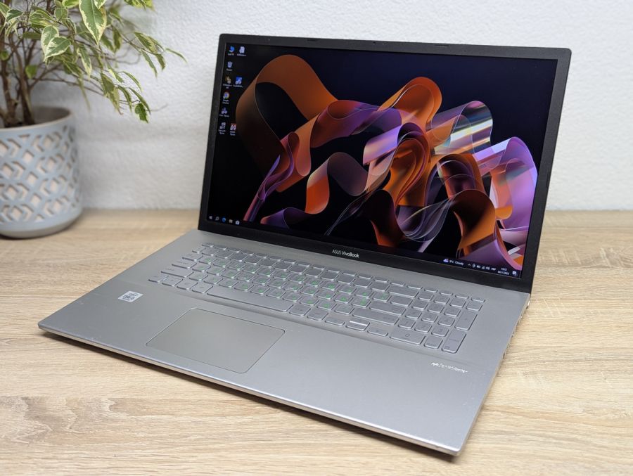 Уцінка! Ноутбук Б/В ASUS Vivobook X712F, Intel Core i3-10110U, DDR4 16 GB, SSD 256GB, 17" Full HD