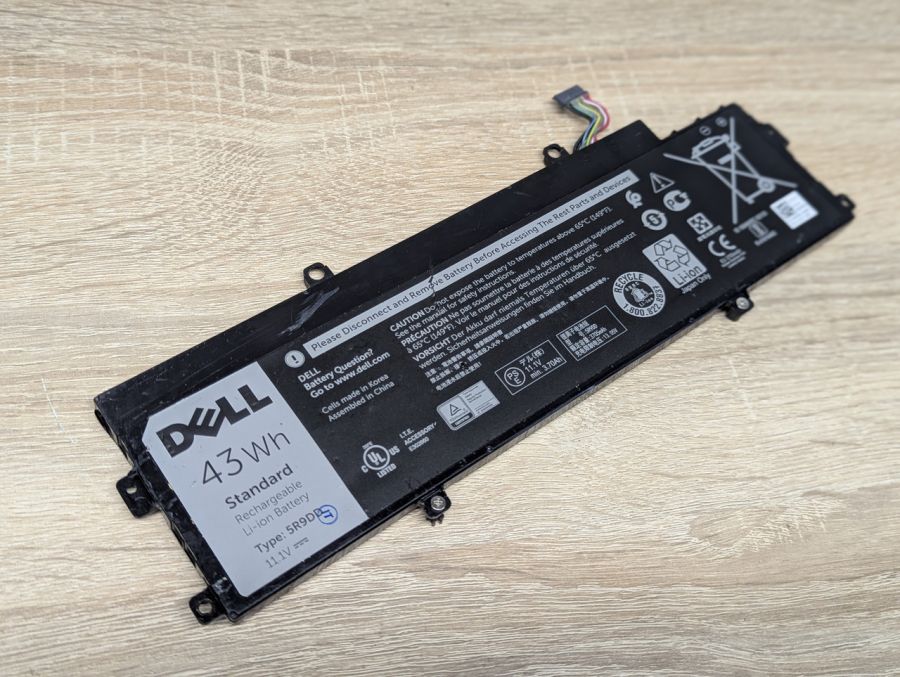 Б/В Оригінальна акумуляторна батарея Dell 5R9DD [ProductHub SKU 5R9DD]