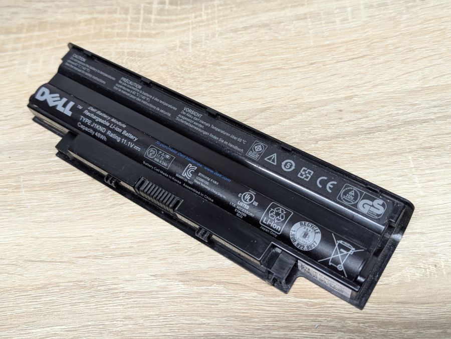 Б/В Оригінальна акумуляторна батарея Dell J1KND