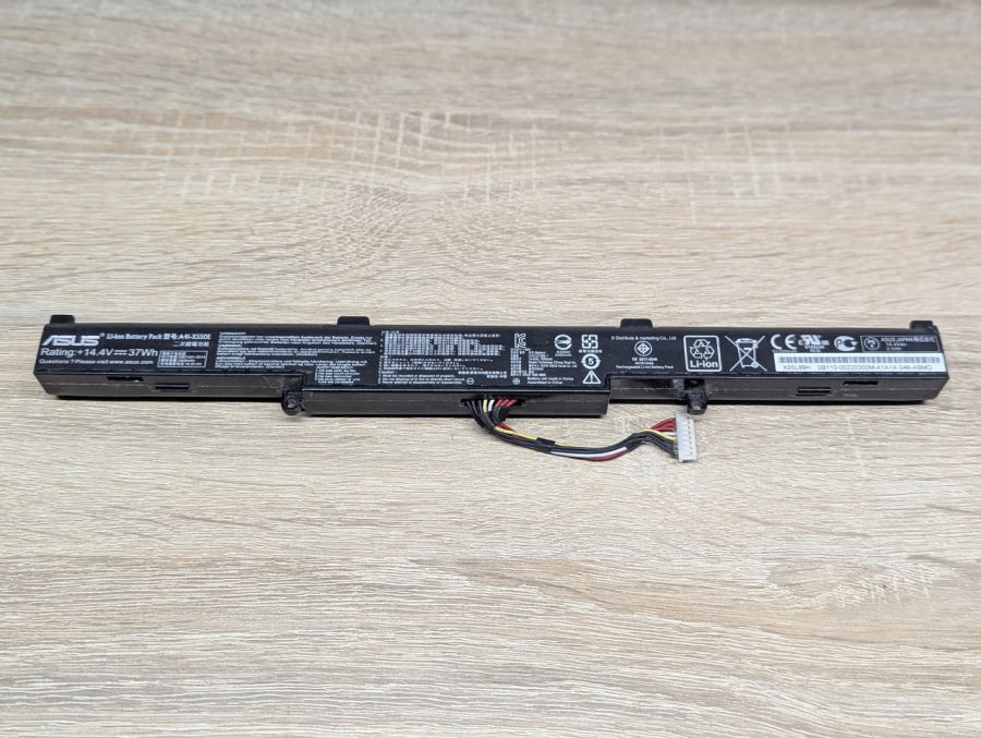Б/В Оригінальна акумуляторна батарея Asus A41-X550E [ProductHub SKU A41-X550E]
