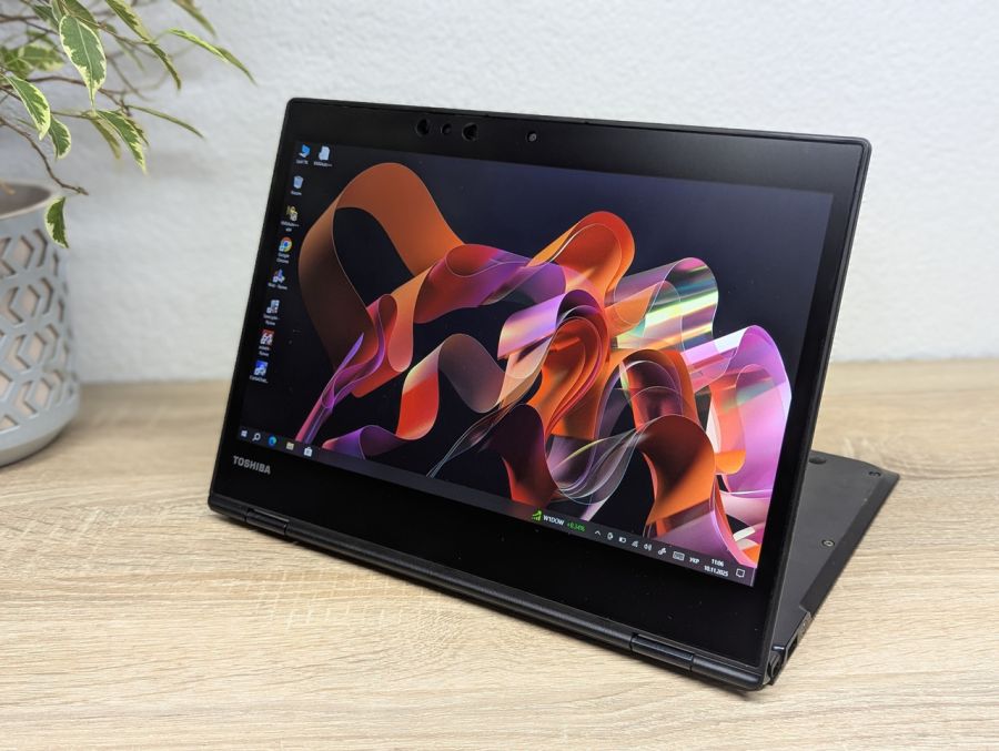 Ноутбук Б/В Toshiba Portege X20W-D, Intel Core i5-7300U, DDR3 16 GB, SSD 256GB, 12.5" Full HD Сенсор